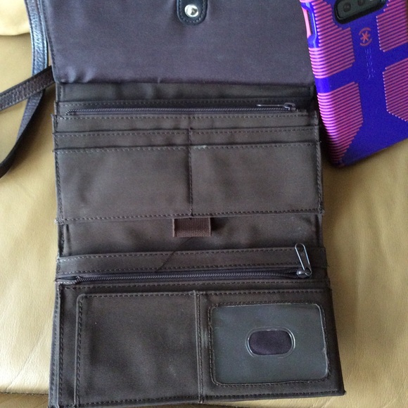 🛑SOLD🛑 Brown Leather Crossbody Wallet Organizer - Picture 5 of 6